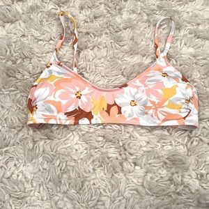 Bikinni top with pads